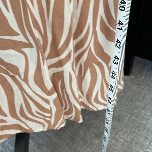 Zebra Dress - Picture 5 of 8